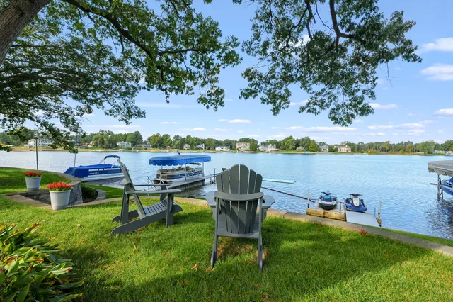 $849,900 | 931 Treasure Island Drive, Mattawan, MI 49071