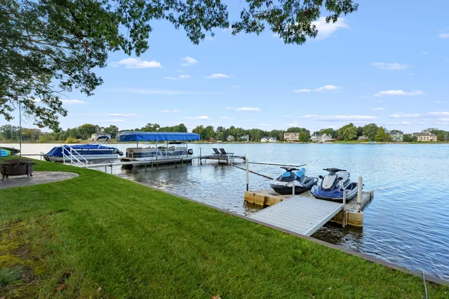 $849,900 | 931 Treasure Island Drive, Mattawan, MI 49071
