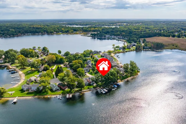 $849,900 | 931 Treasure Island Drive, Mattawan, MI 49071