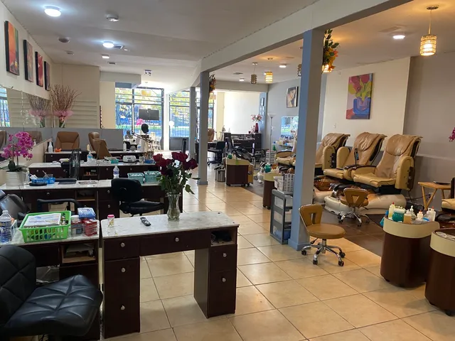 $375,000 | 6942 South Stony Island Avenue, Chicago, IL 60649