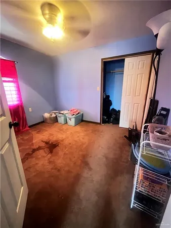 a bed room with a bed