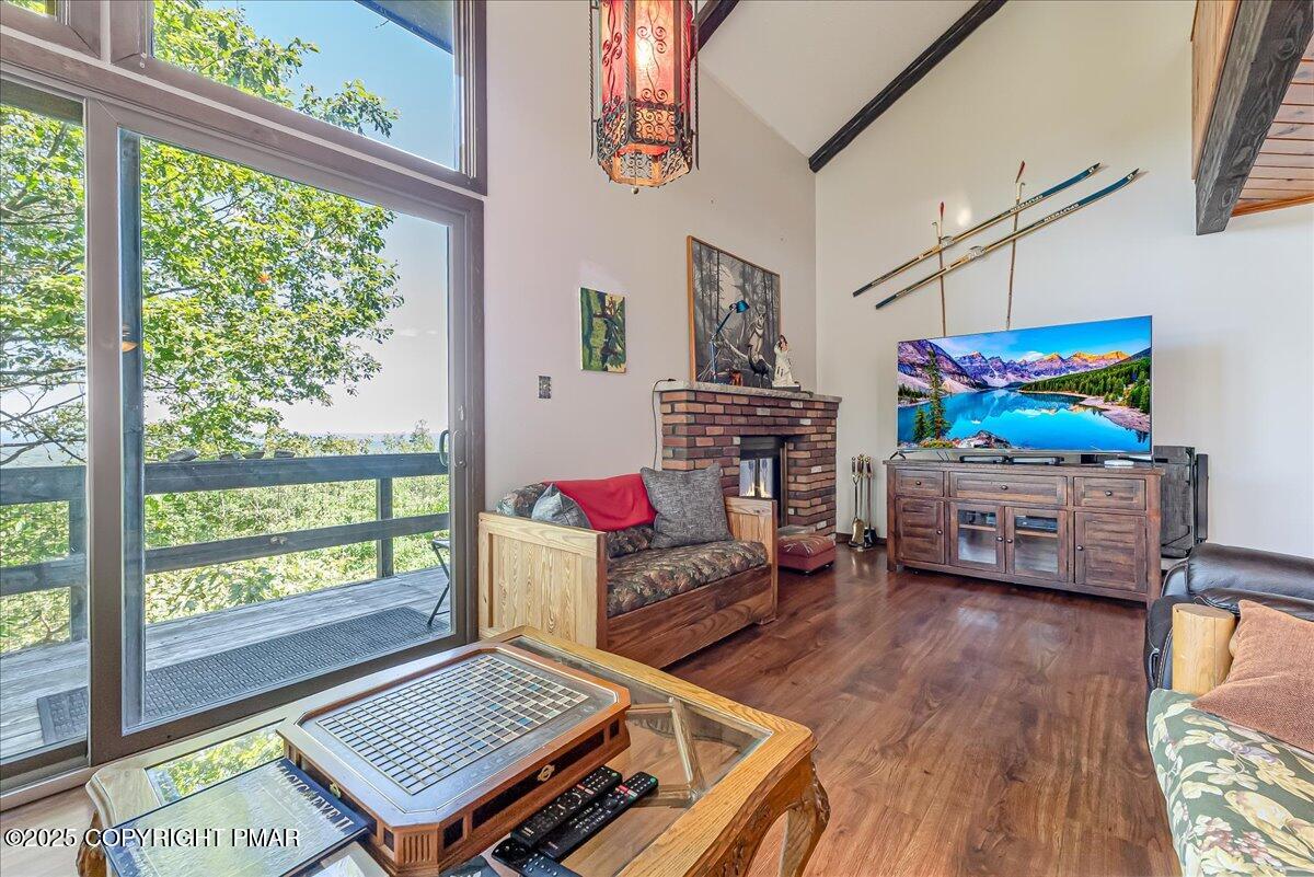 262 Overlook Way Tannersville, PA 18372 - Photo 13 of 82 13-Photo Aug 22 2025, 12 40 08 PM (1)