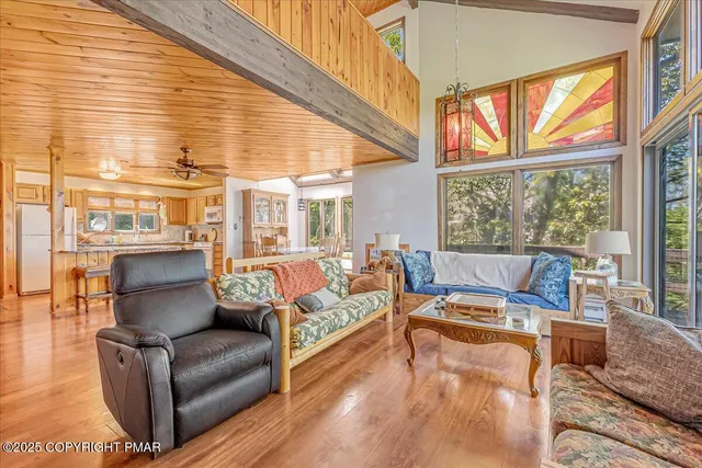 $449,600 | 262 Overlook Way, Tannersville, PA 18372