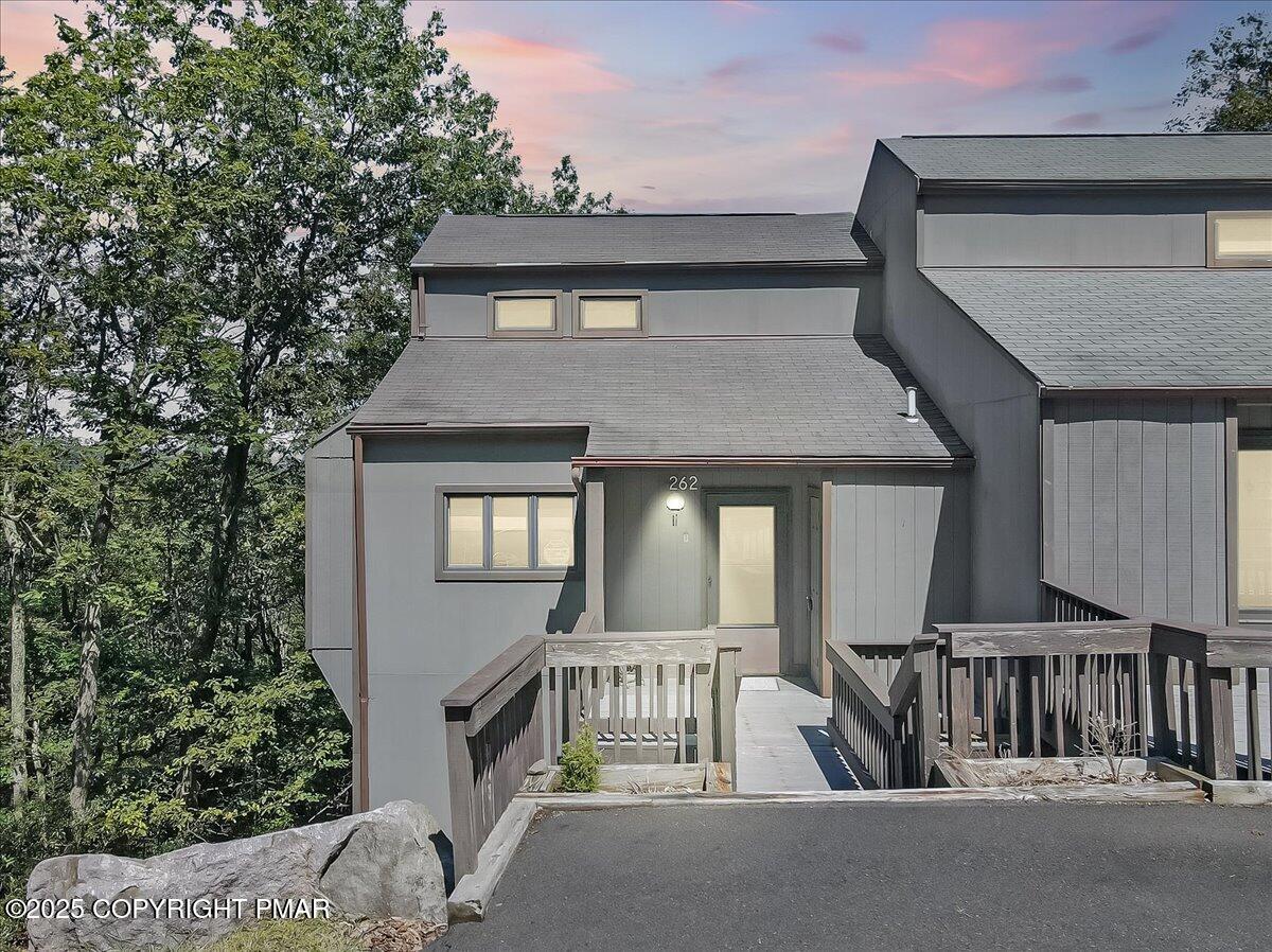 262 Overlook Way Tannersville, PA 18372 - Photo 2 of 82 02-262 overlook vt