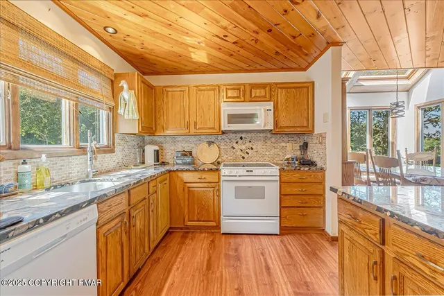 $449,600 | 262 Overlook Way, Tannersville, PA 18372