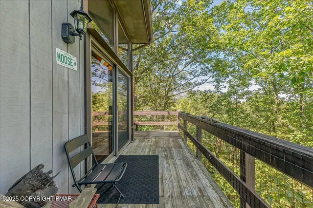 $449,600 | 262 Overlook Way, Tannersville, PA 18372