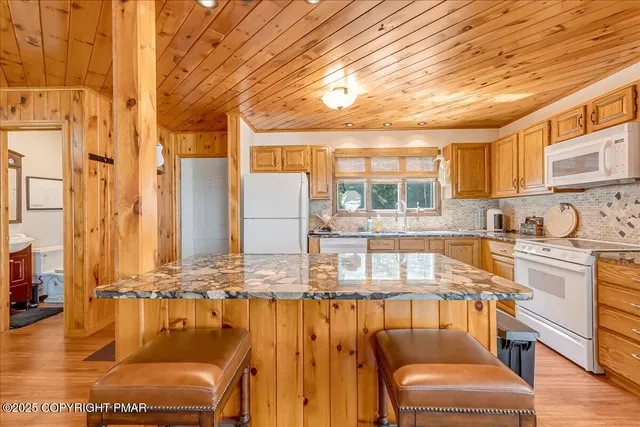 $449,600 | 262 Overlook Way, Tannersville, PA 18372