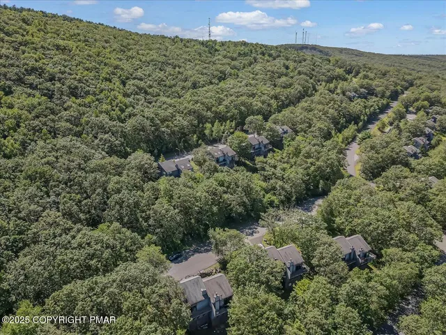 $449,600 | 262 Overlook Way, Tannersville, PA 18372