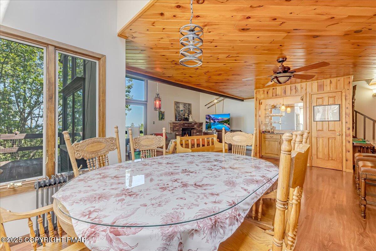 262 Overlook Way Tannersville, PA 18372 - Photo 9 of 82 17-Photo Aug 22 2025, 12 48 07 PM (1)