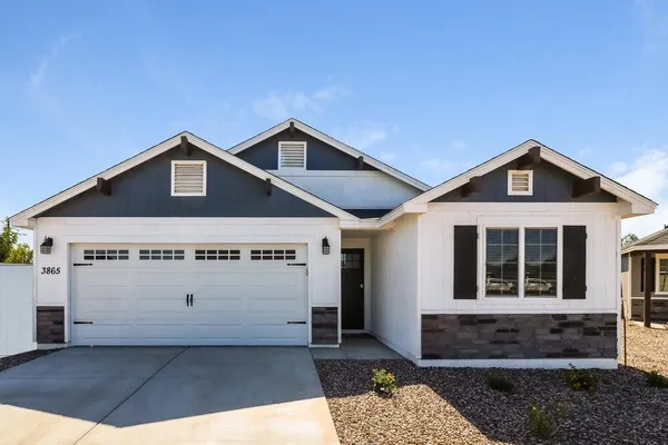 $2,120 | 3865 West Gaby Road, Phoenix, AZ 85041