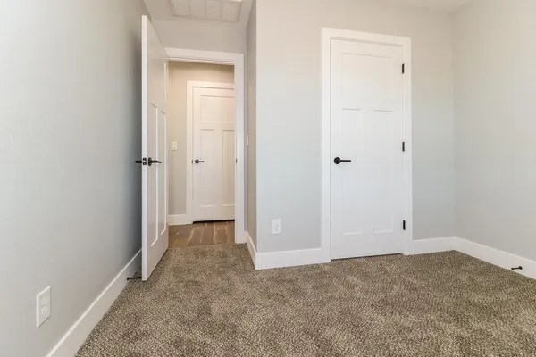 $2,120 | 3865 West Gaby Road, Phoenix, AZ 85041