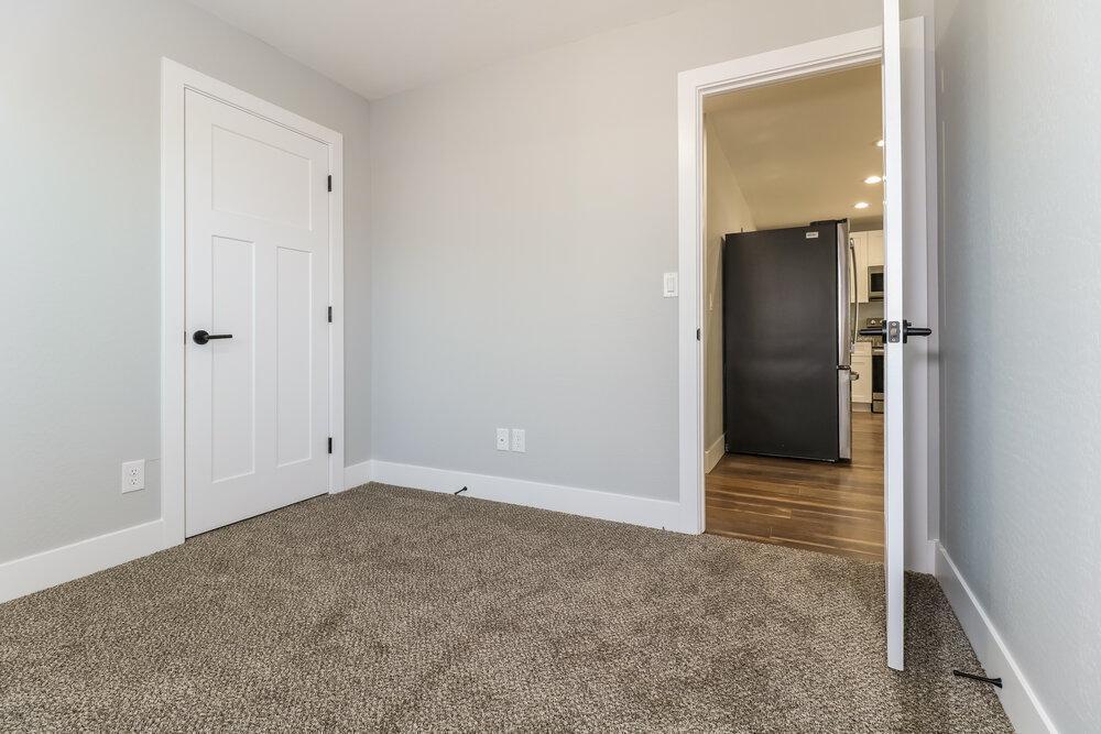 3865 West Gaby Road Phoenix, AZ 85041 - Photo 13 of 16 Photo #13