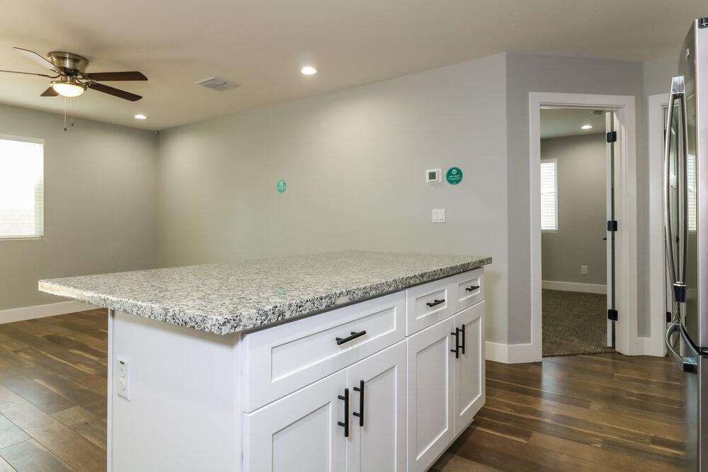 3865 West Gaby Road Phoenix, AZ 85041 - Photo 7 of 16 Photo #7