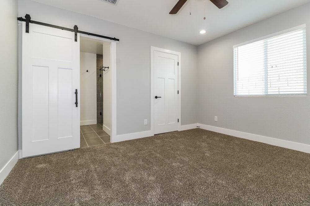 3865 West Gaby Road Phoenix, AZ 85041 - Photo 9 of 16 Photo #9