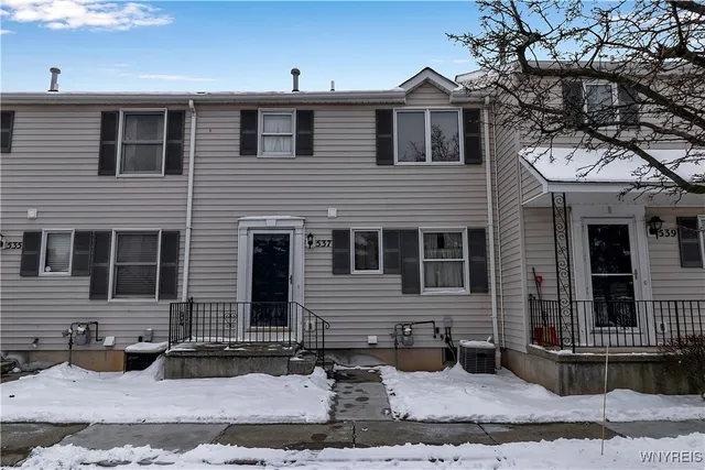 $199,900 | 537 Burroughs Drive, Amherst, NY 14226