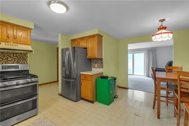 $199,900 | 537 Burroughs Drive, Amherst, NY 14226