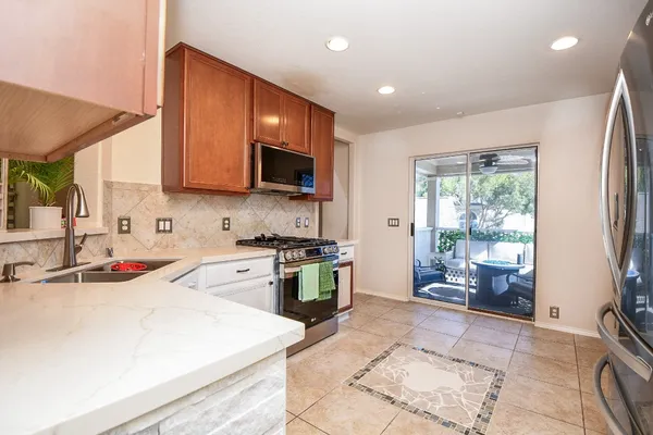 $210,000 | 13600 Breton Ridge Street, Unit 16B, Houston, TX 77070