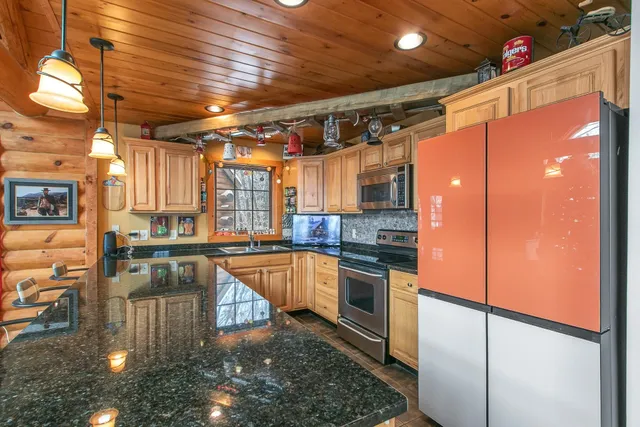 $830,000 | N8434 County Road O, Wisconsin Dells, WI 53965