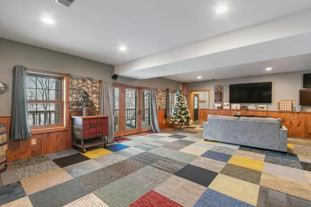 $830,000 | N8434 County Road O, Wisconsin Dells, WI 53965