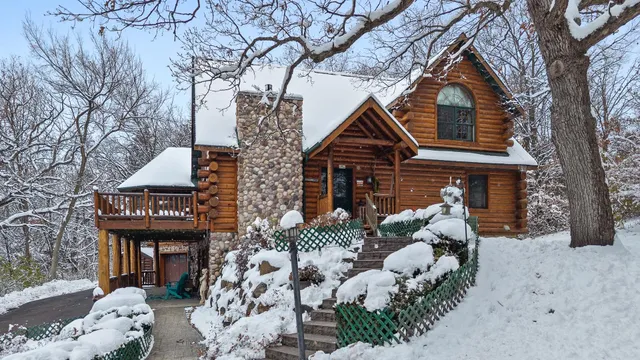 $830,000 | N8434 County Road O, Wisconsin Dells, WI 53965