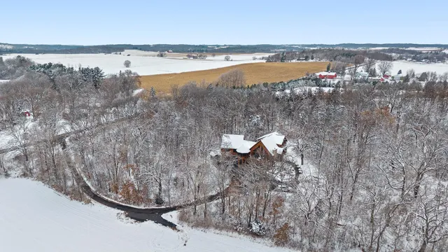 $830,000 | N8434 County Road O, Wisconsin Dells, WI 53965