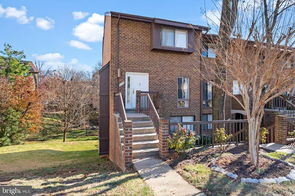 $3,200 | 3085 Hawthorne Drive Northeast, Unit 3085, Washington, DC 20017