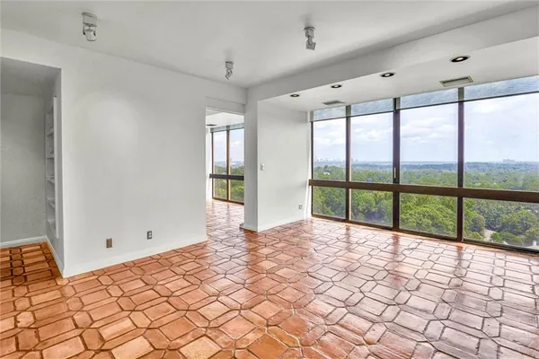 $625,000 | 147 15th Street Northeast, Unit 15D, Atlanta, GA 30361