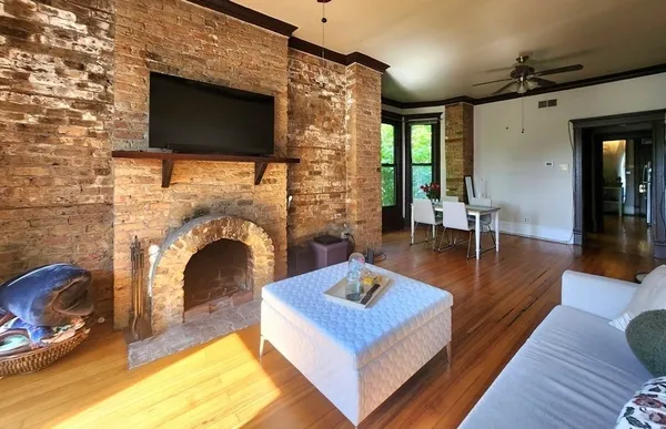 $3,450 | 3765 North Kenmore Avenue, Unit 3W, Chicago, IL 60613