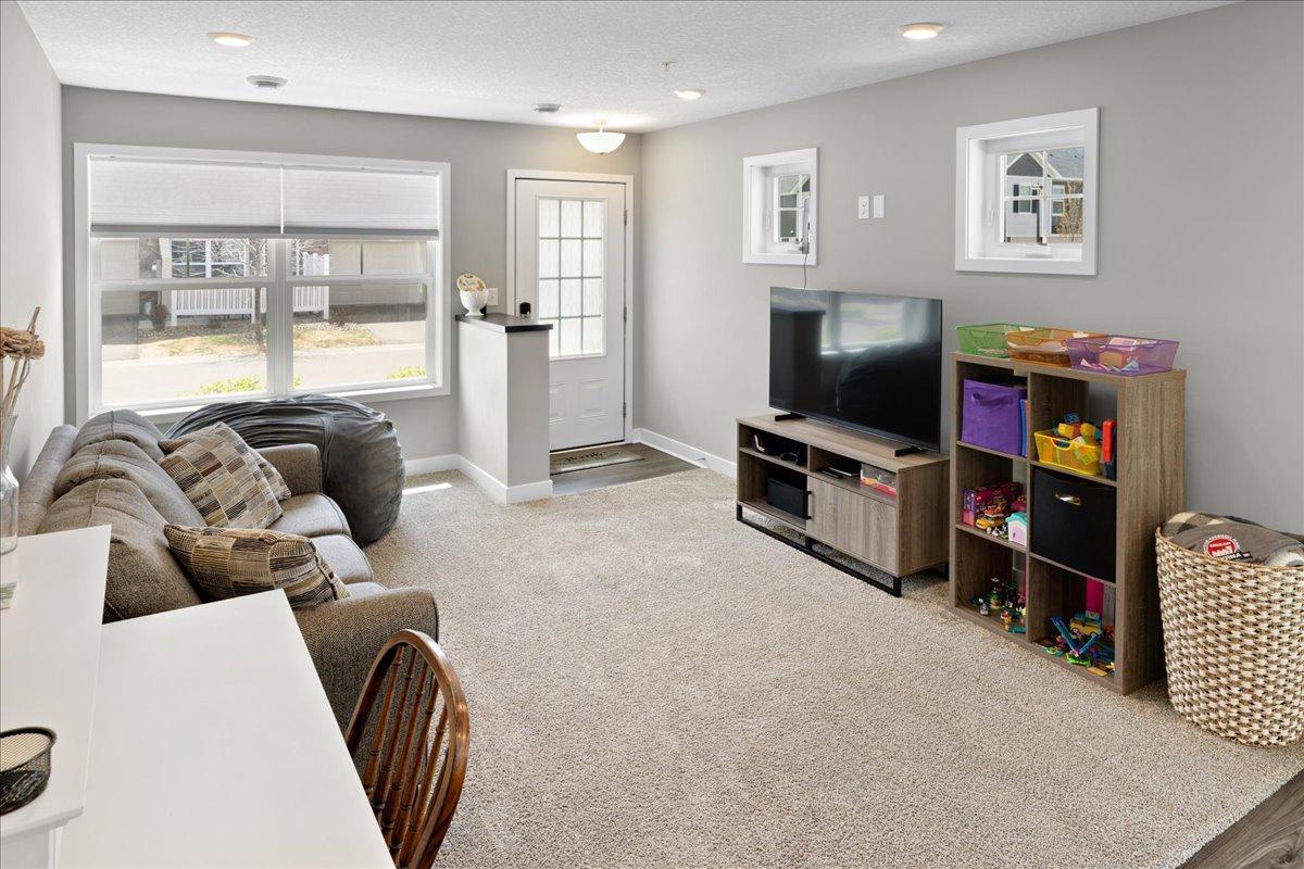 1261 142nd Street East Rosemount, MN 55068 - Photo 5 of 38