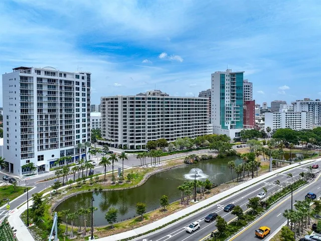 $1,570,000 | 1255 North Gulfstream Avenue, Unit 402, Sarasota, FL 34236