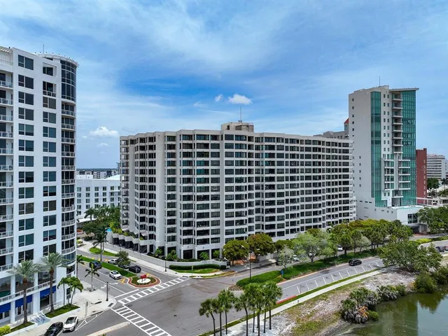 $1,570,000 | 1255 North Gulfstream Avenue, Unit 402, Sarasota, FL 34236