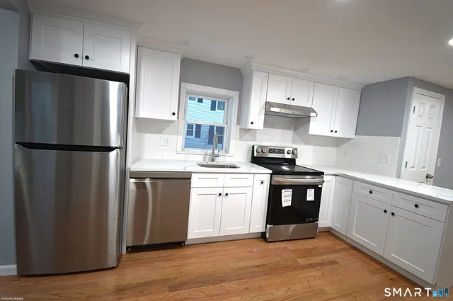 $2,800 | 17 Railroad Avenue, Farmington, CT 06085