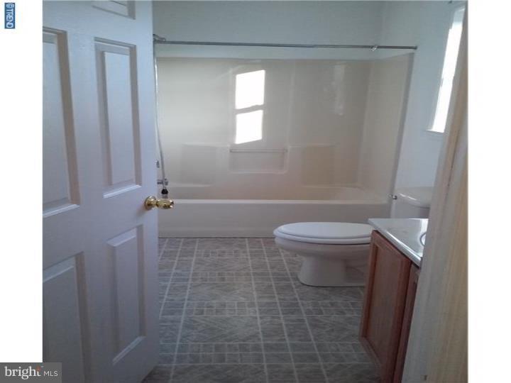 888 3rd Street Whitehall, PA 18052 - Photo 10 of 18