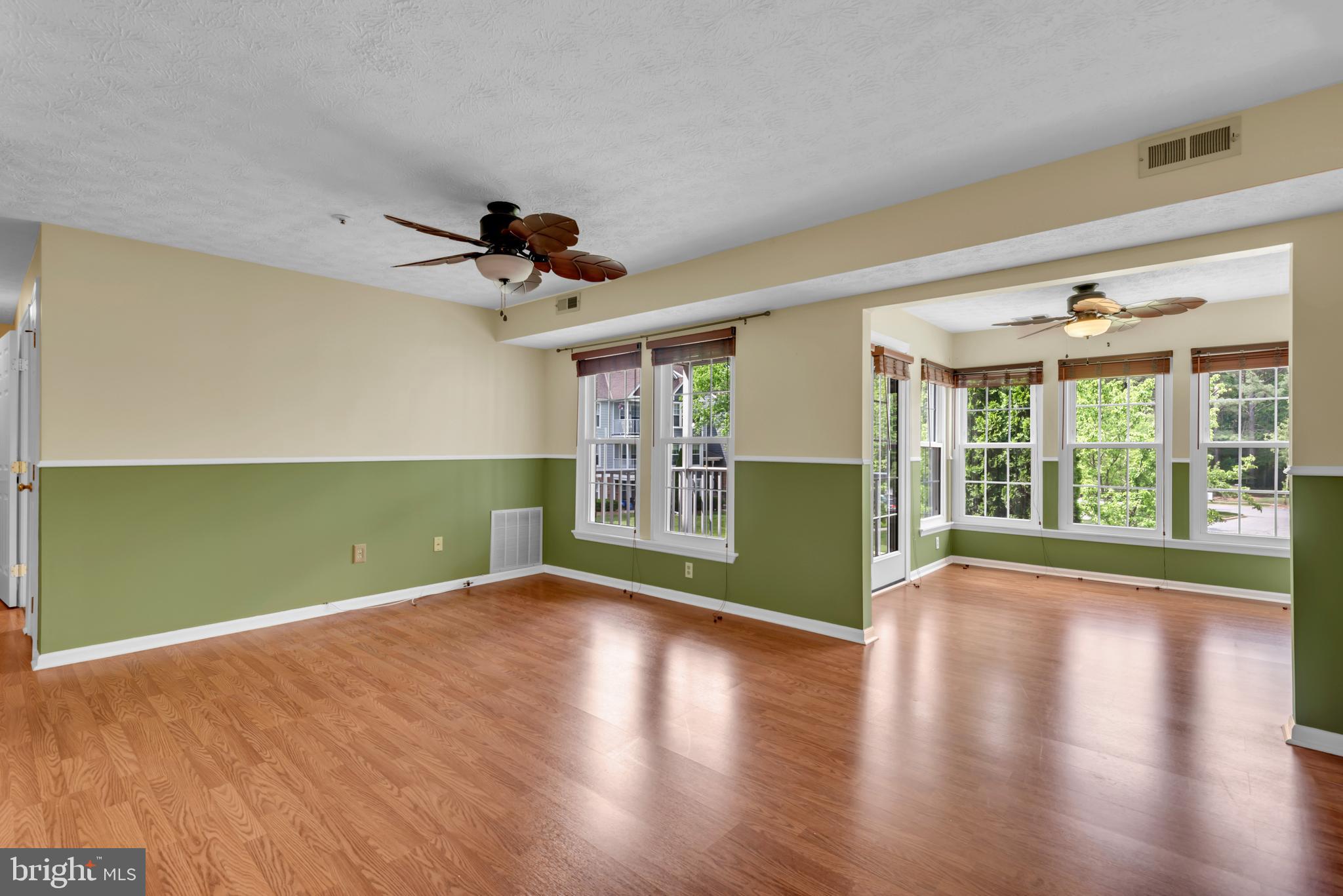657 Deering Road, Unit 3E Pasadena, MD 21122 - Photo 12 of 27 View of Living room and Dining Room