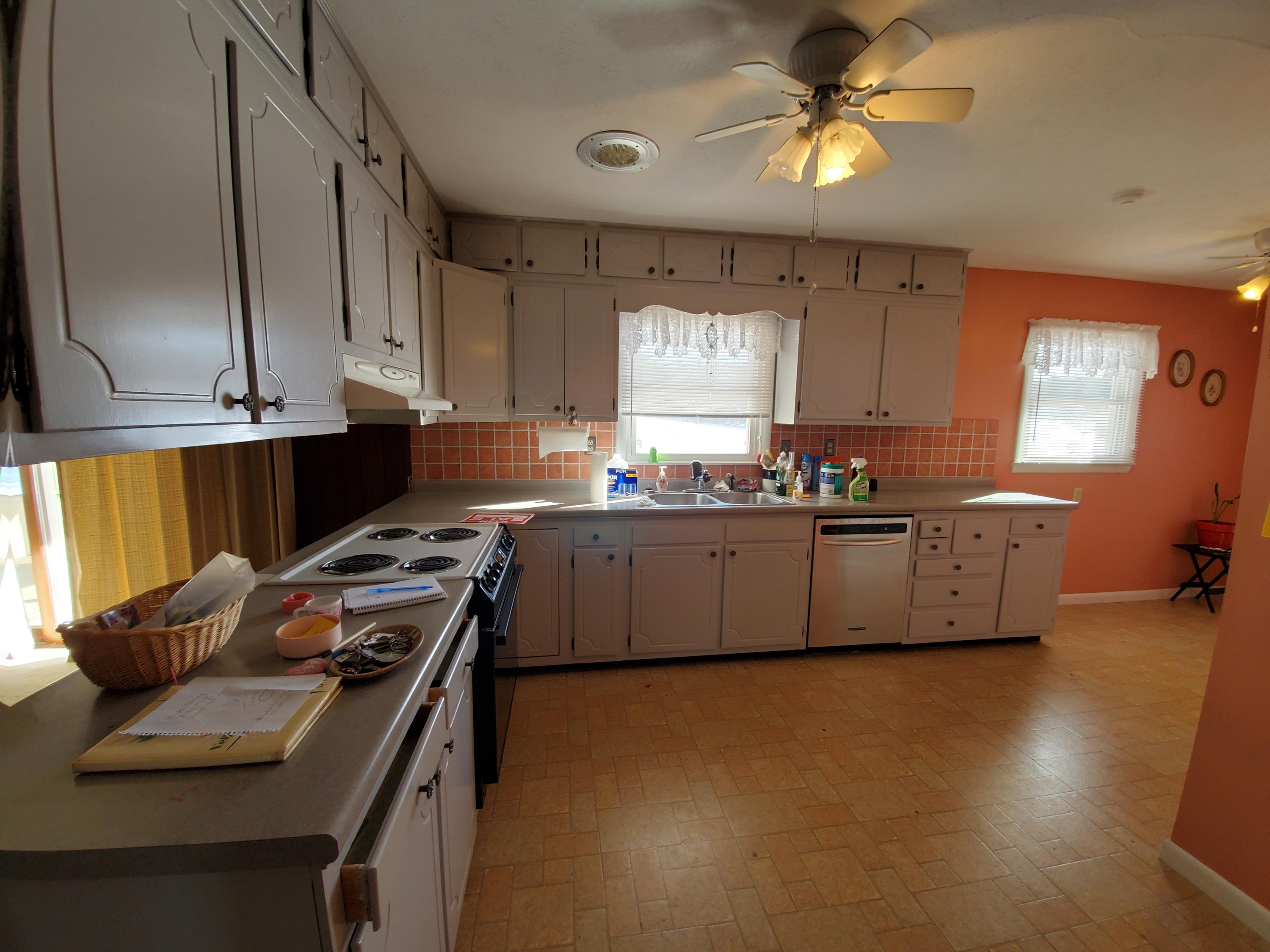 360 Parkey Road Ewing, VA 24248 - Photo 12 of 25 20201227_142546