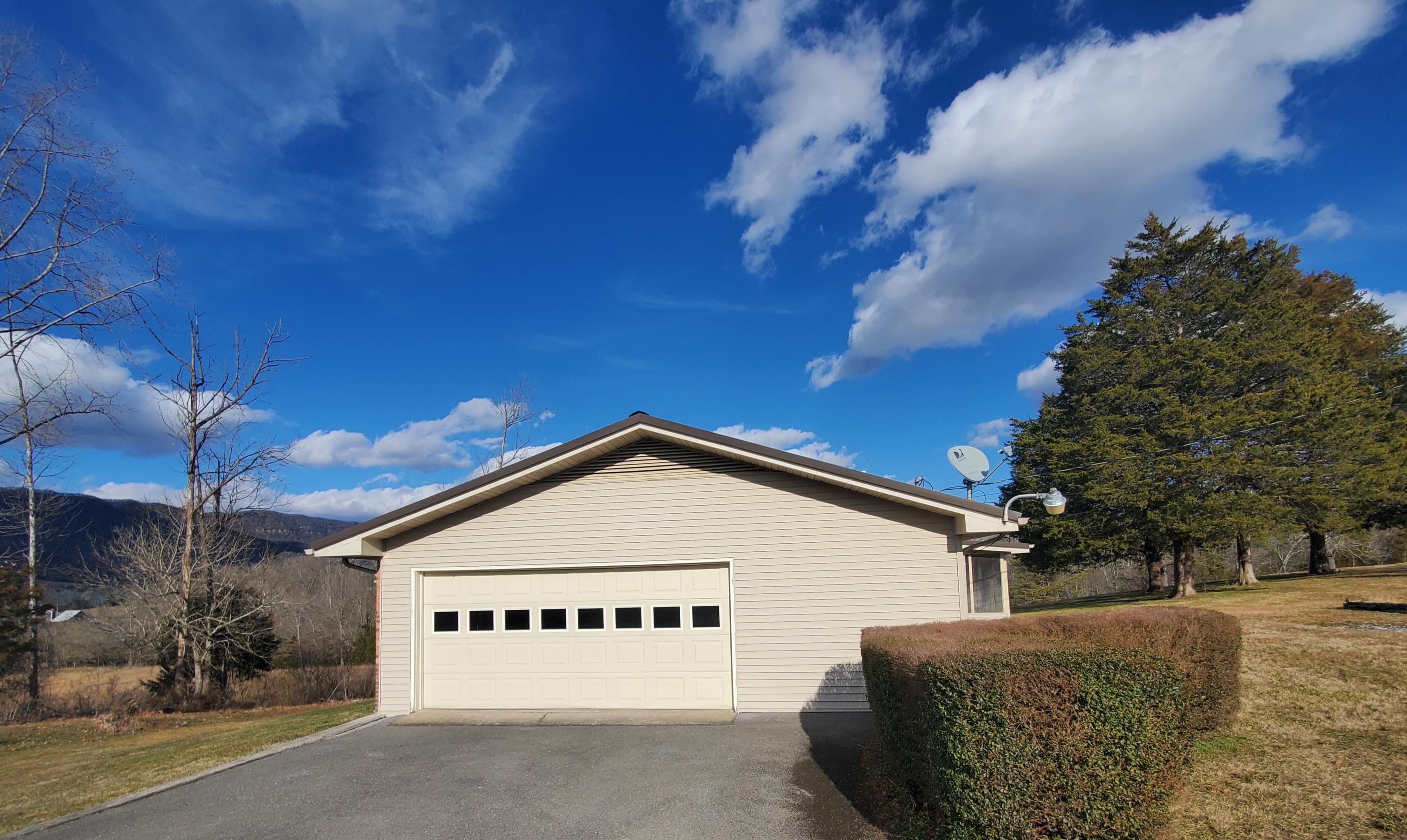 360 Parkey Road Ewing, VA 24248 - Photo 9 of 25 20210205_154128