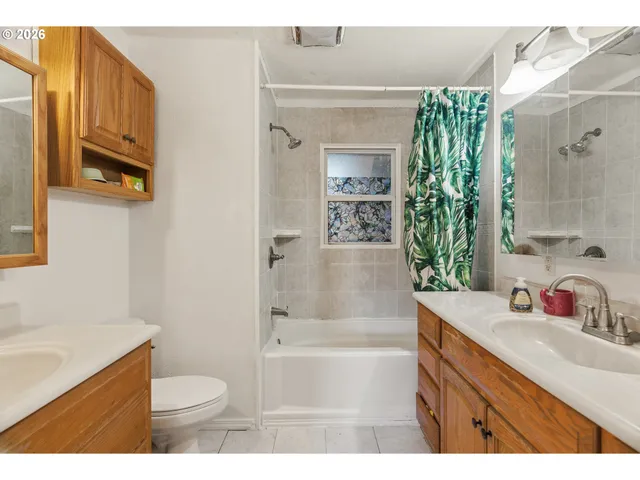 $415,000 | 16901 Southeast Ivon Street, Portland, OR 97236