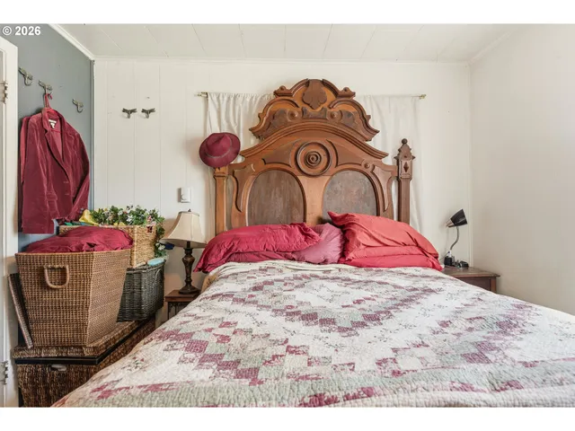 $415,000 | 16901 Southeast Ivon Street, Portland, OR 97236