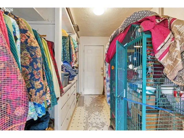 $415,000 | 16901 Southeast Ivon Street, Portland, OR 97236