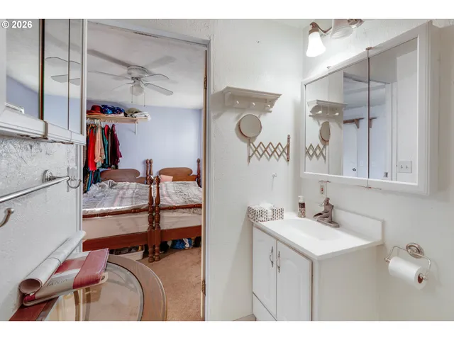 $415,000 | 16901 Southeast Ivon Street, Portland, OR 97236