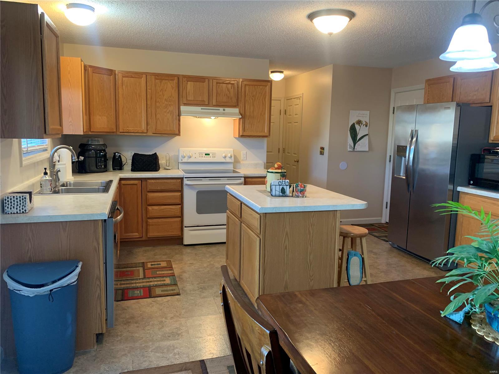 3528 Harbor Way Shiloh, IL 62221 - Photo 11 of 40 Gallery Image 11