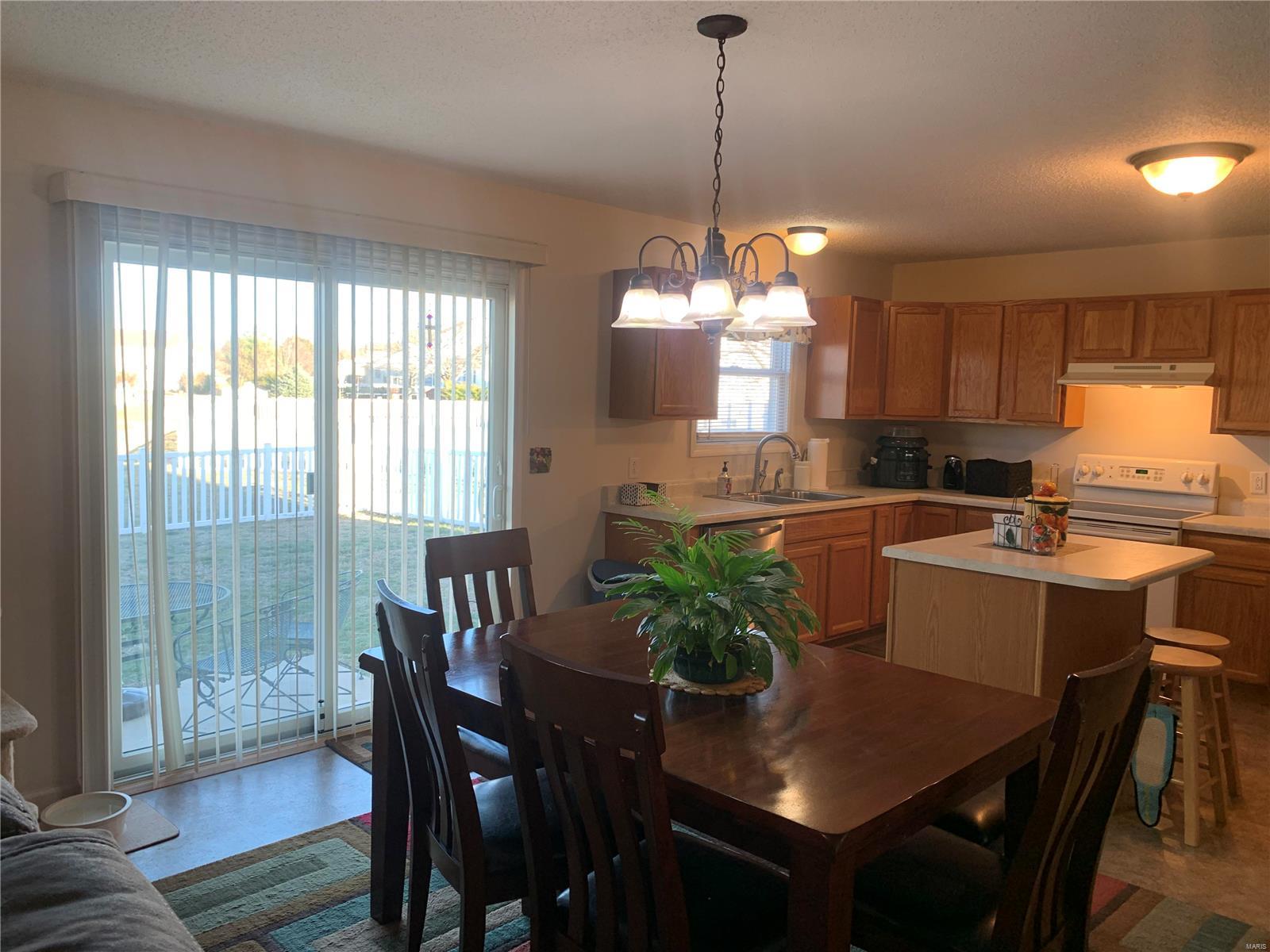 3528 Harbor Way Shiloh, IL 62221 - Photo 10 of 40 Gallery Image 10
