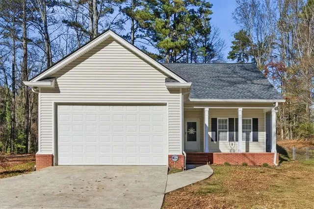 $248,000 | 1122 Whispering Hills Drive, Bremen, GA 30110