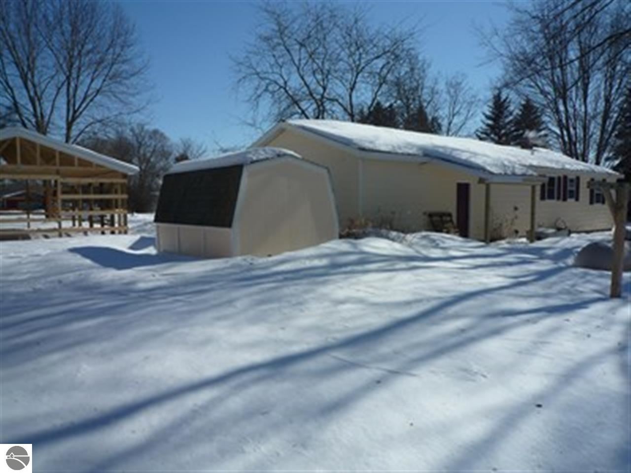 7530 South Mission Road Mount Pleasant, MI 48858 - Photo 18 of 22 1780869-18.JPG