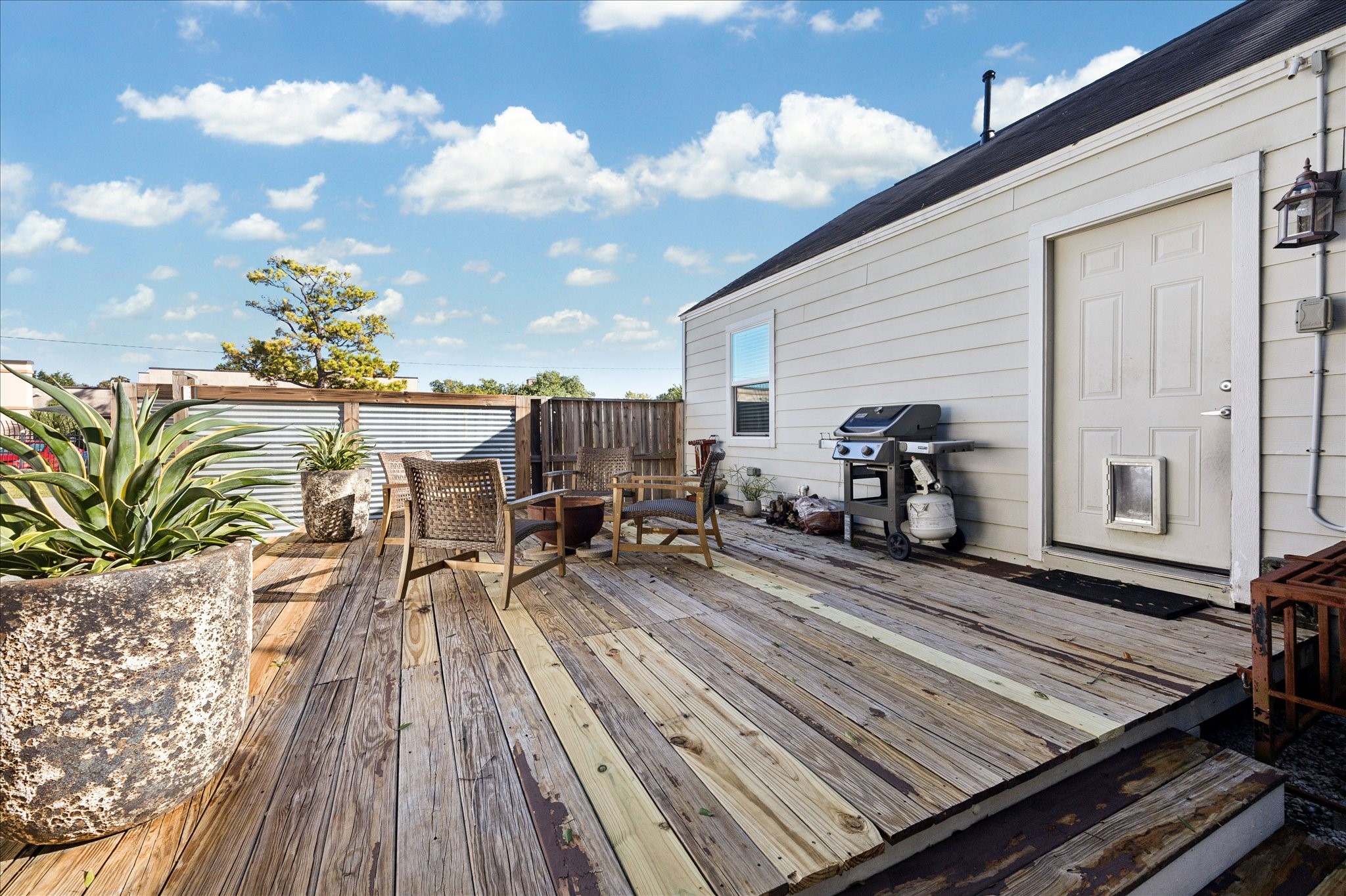 5651 Truett Street Houston, TX 77023 - Photo 17 of 19 a view of a roof deck