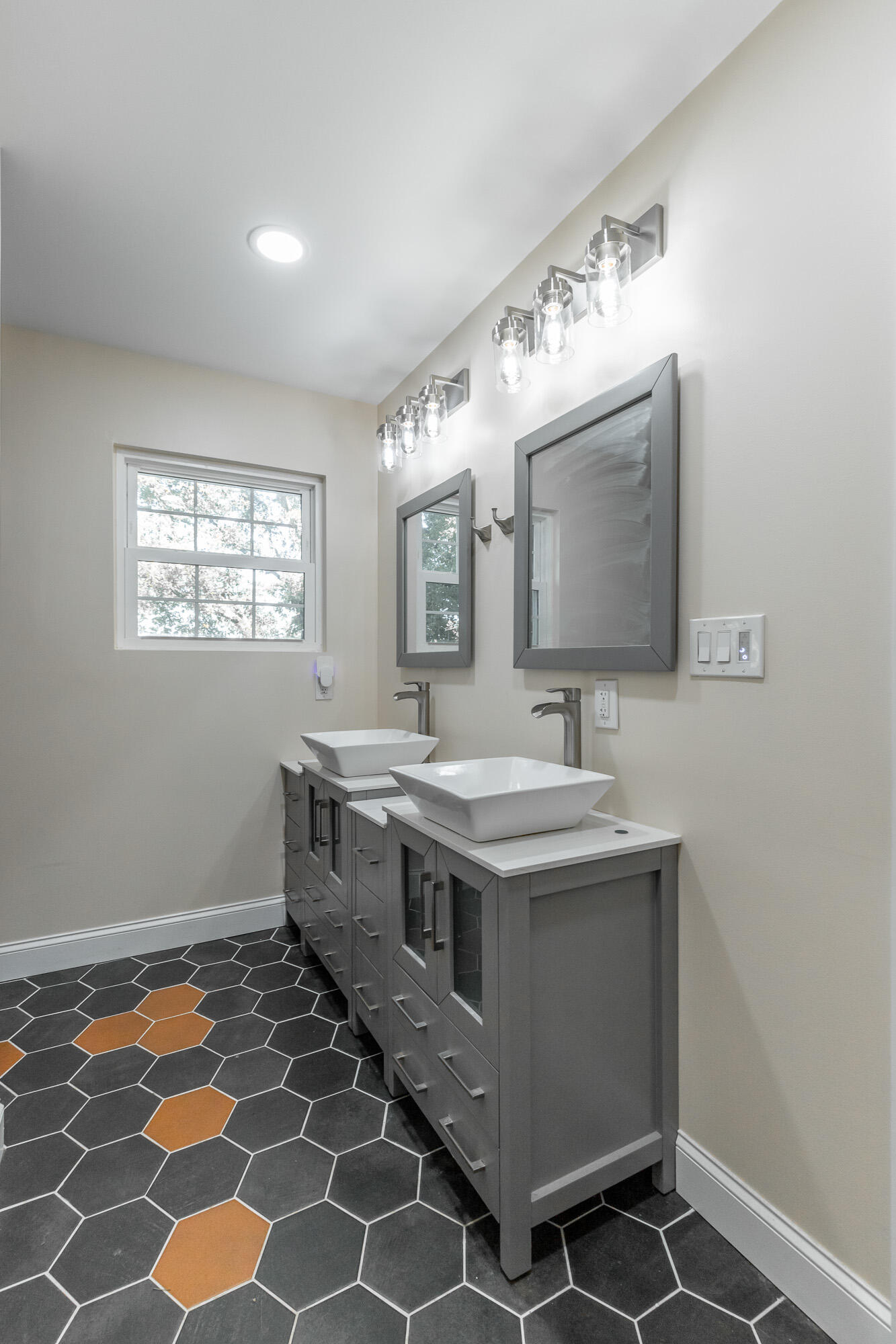 1211 North Concord Road Chattanooga, TN 37421 - Photo 23 of 41 1211 North Concord Road HD-15