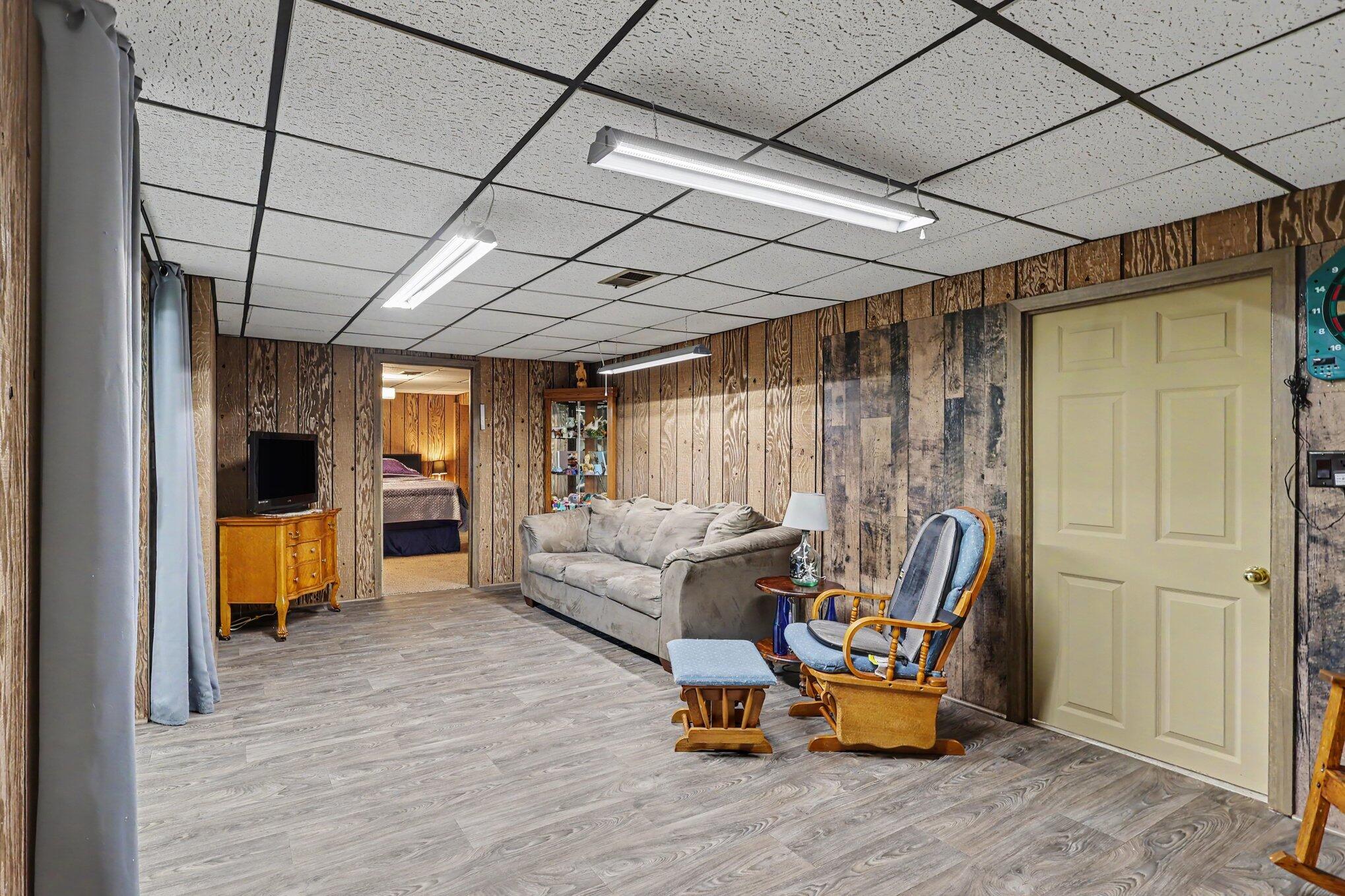 1363 Quarterline Road Muskegon, MI 49442 - Photo 17 of 22 022_file_3171