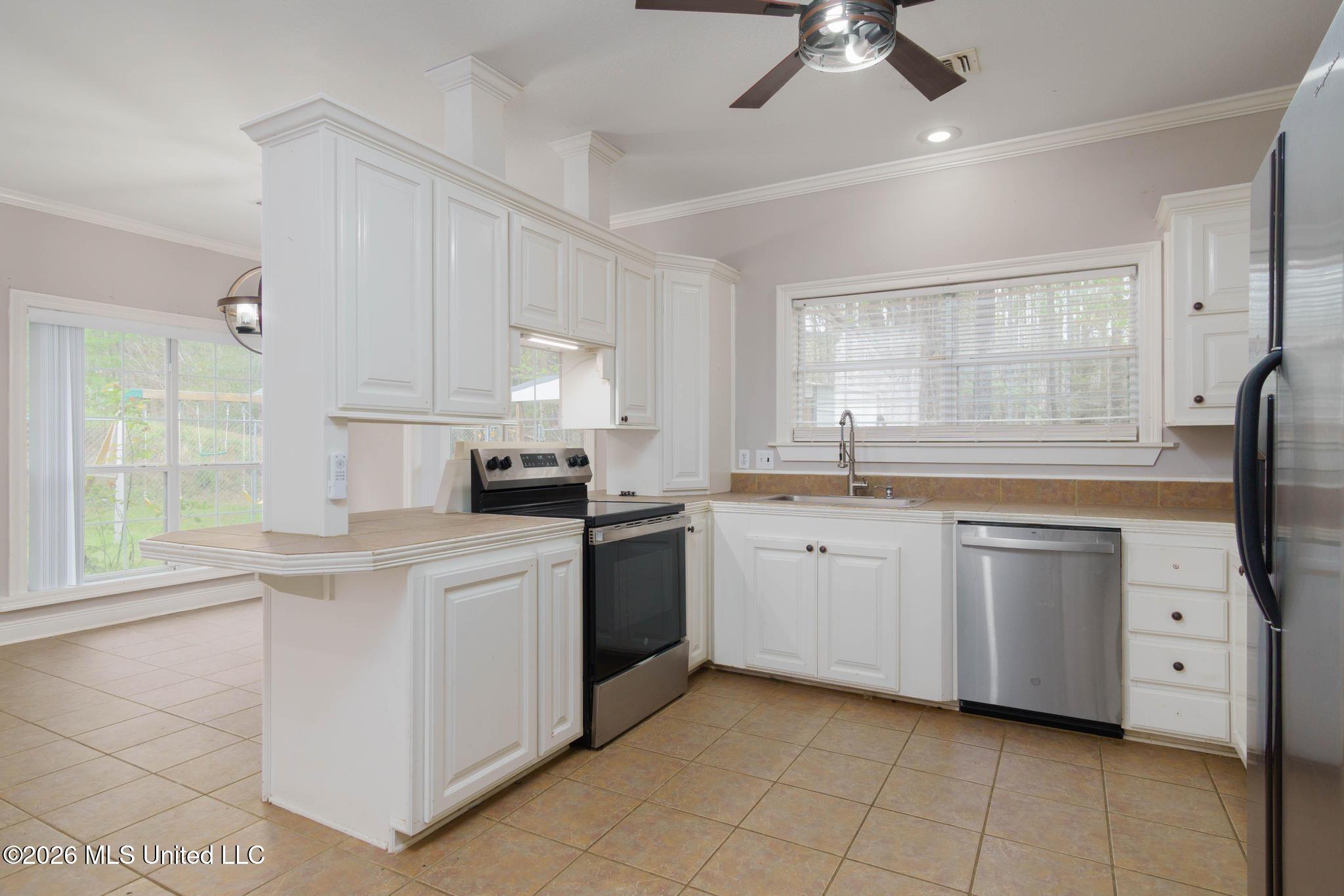 45 Robert E Lee Road Hattiesburg, MS 39401 - Photo 6 of 21 45 Robert E Lee Road-6