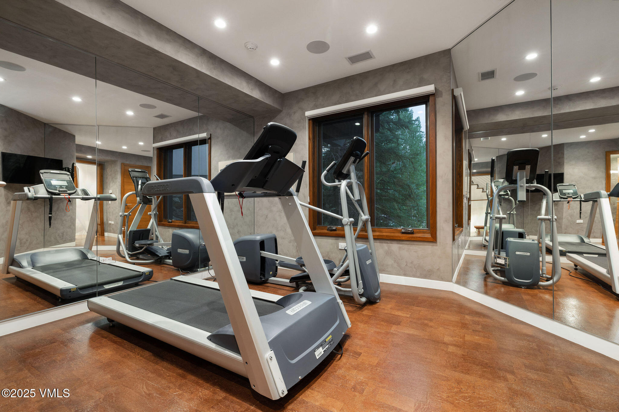 126 West Forest Road, Unit W Vail, CO 81657 - Photo 31 of 43 126_forest_rd_interior_gym