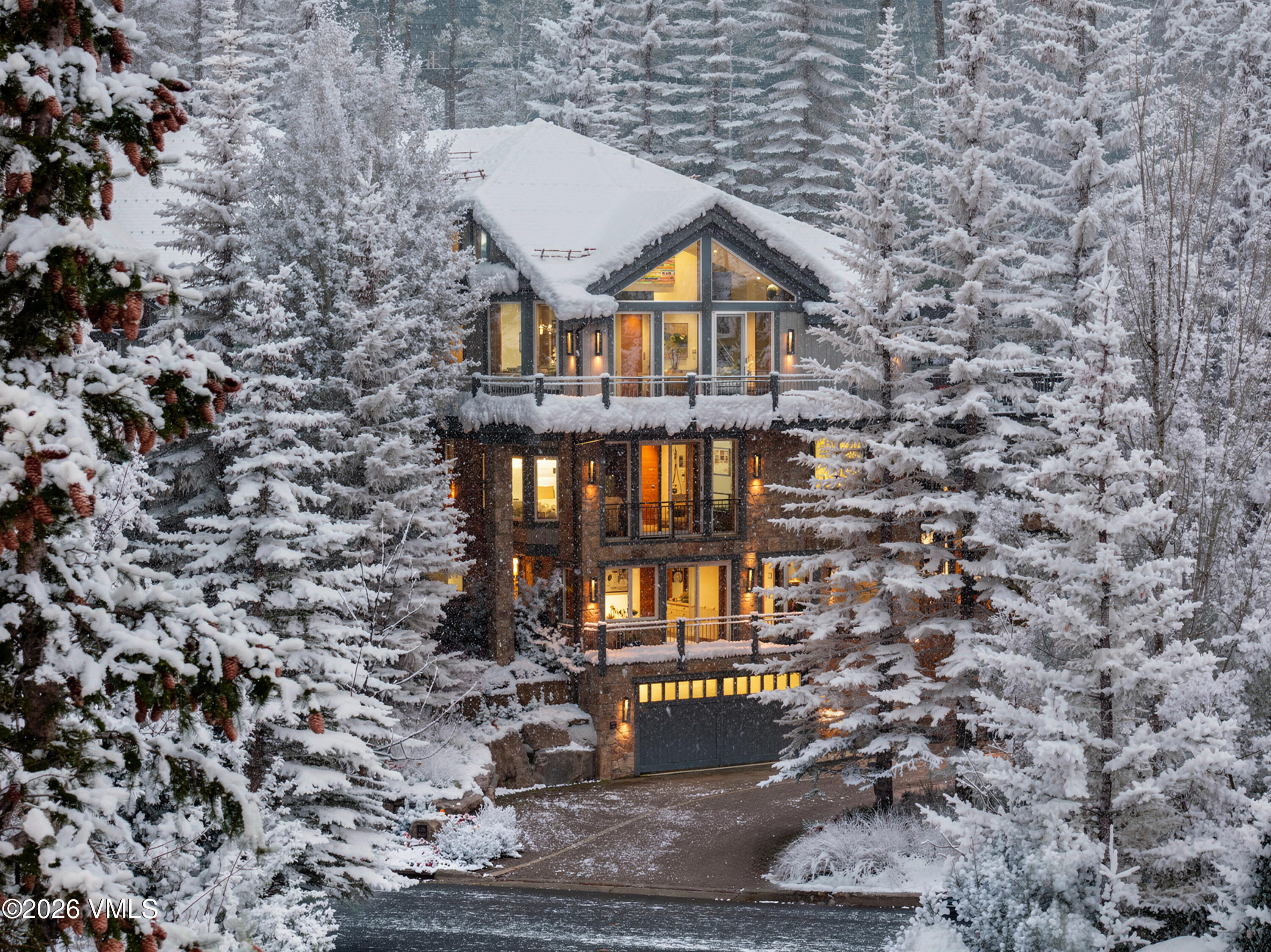 126 West Forest Road, Unit W Vail, CO 81657 - Photo 38 of 43 2507_126_forest_rd_aerial_c_winter